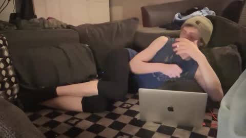 SlimnHungOH online show from 27, 2, 2025