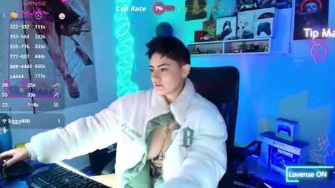 Im girl my name is Johana  online show from 19, 9, 2025