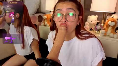 Snapshot of milleyjones_ chatting on 25, 9, 2025 milleyjones_ online show from 25, 9, 2025