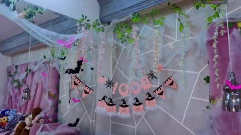 Snapshot of milleyjones_ chatting on 25, 10, 2025 milleyjones_ online show from 25, 10, 2025