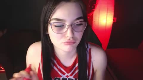 Snapshot of milliedoll chatting on 1, 3, 2025 Millie online show from 1, 3, 2025