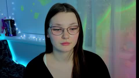 Snapshot of milliedoll chatting on 9, 10, 2025 Millie online show from 9, 10, 2025