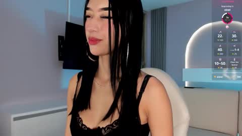 Snapshot of millieskinny_ chatting on 21, 11, 2025 Ana Maria online show from 21, 11, 2025