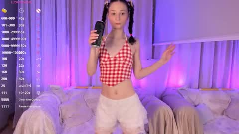 Snapshot of milliminimouse chatting on 4, 12, 2025 milliminimouse online show from 4, 12, 2025