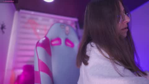 Snapshot of milly_kenner chatting on 29, 10, 2025 MILLY online show from 29, 10, 2025