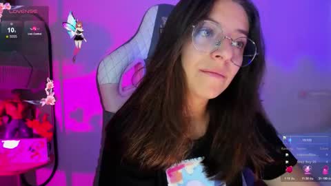 Snapshot of milly_kenner chatting on 20, 11, 2025 MILLY online show from 20, 11, 2025