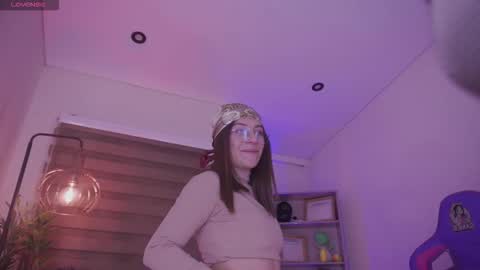 Snapshot of milly_kenner chatting on 21, 11, 2025 MILLY online show from 21, 11, 2025