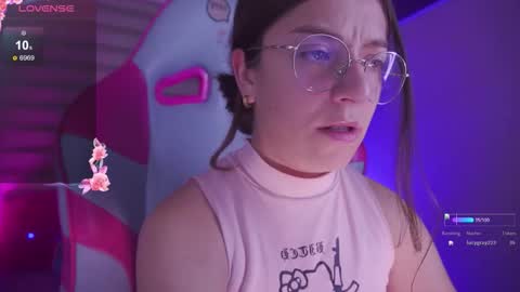 Snapshot of milly_kenner chatting on 25, 11, 2025 MILLY online show from 25, 11, 2025