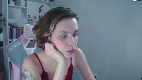 Snapshot of milly_ross23 chatting on 2, 1, 2025 Milly online show from 2, 1, 2025