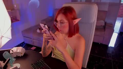 Monkey D Maddie online show from 10, 6, 2026