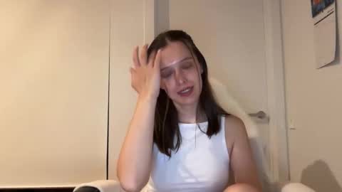 Snapshot of millypetite chatting on 9, 10, 2025 Milly online show from 9, 10, 2025