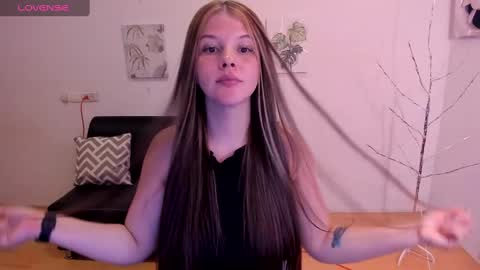 Snapshot of millysandler chatting on 24, 12, 2024 Milly online show from 24, 12, 2024