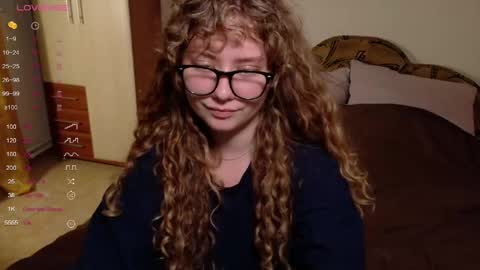 milounee online show from 21, 4, 2026