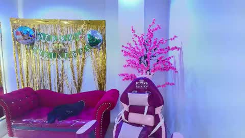 Snapshot of milu_ballmer chatting on 20, 12, 2025 Milu ballmer online show from 20, 12, 2025