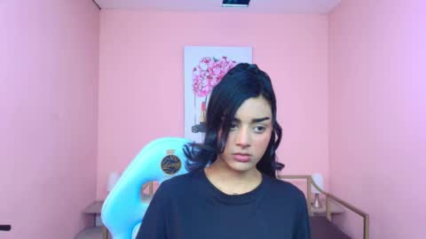 Snapshot of milu_carbajal_x chatting on 22, 11, 2025 milu_carbajal_x online show from 22, 11, 2025