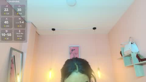 Snapshot of milu_carbajal_x chatting on 17, 12, 2025 milu_carbajal_x online show from 17, 12, 2025