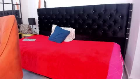 Snapshot of miluuu18 chatting on 16, 12, 2024 Miluu online show from 16, 12, 2024