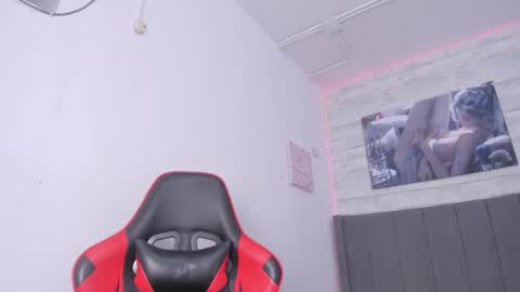 Snapshot of miluuu18 chatting on 10, 1, 2025 Miluu online show from 10, 1, 2025