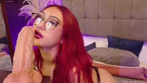 Snapshot of miluv19 chatting on 11, 10, 2025 miluv19 online show from 11, 10, 2025