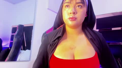 miluvargas online show from 2, 11, 2025