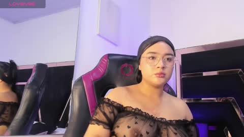 miluvargas online show from 8, 11, 2025