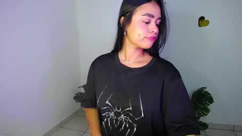 Mily Ortiz online show from 26, 3, 2026