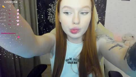Snapshot of milymi_ chatting on 22, 1, 2025 Milena and Jasper online show from 22, 1, 2025