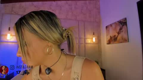 Snapshot of milyy_vermont chatting on 20, 4, 2026 Milyy online show from 20, 4, 2026