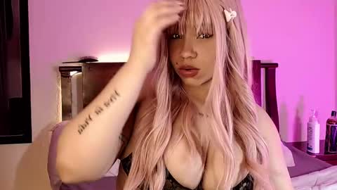 mimirodriguezz online show from 12, 12, 2024