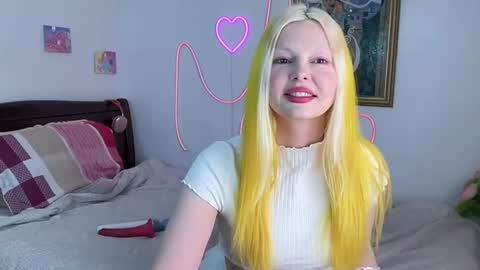 mimsymarlo online show from 8, 3, 2025