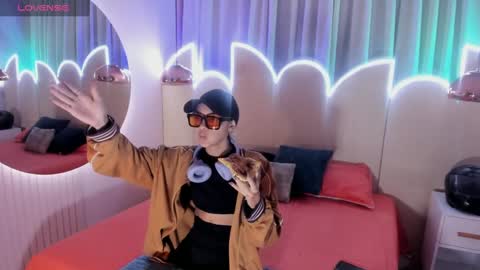 Minji online show from 11, 2, 2025