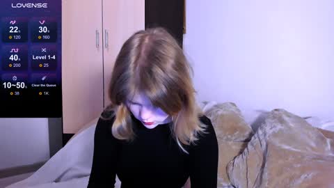 hi Im Mina  online show from 4, 12, 2024