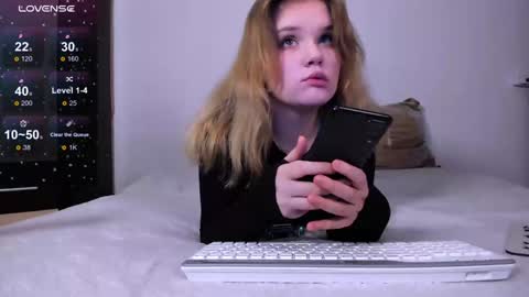 hi Im Mina  online show from 27, 1, 2025