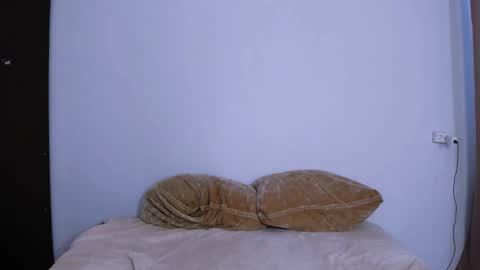 hi Im Mina  online show from 10, 9, 2025