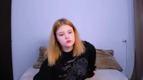 hi Im Mina  online show from 2, 10, 2025