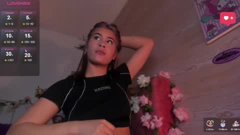 Snapshot of minami_nakamura chatting on 6, 10, 2025 minami_nakamura online show from 6, 10, 2025