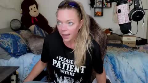 Snapshot of mindymars chatting on 8, 11, 2025 Mindy Mars online show from 8, 11, 2025