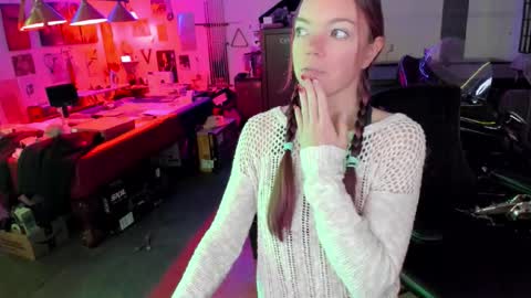 Snapshot of mindymars chatting on 15, 12, 2025 Mindy Mars online show from 15, 12, 2025