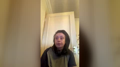 please subscribe to my fansly  please no video or photos must be recorded or re sold online show from 4, 4, 2026