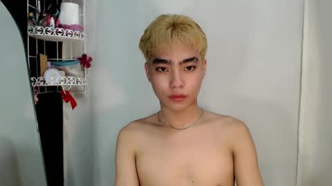 mingkla_man online show from 18, 4, 2026