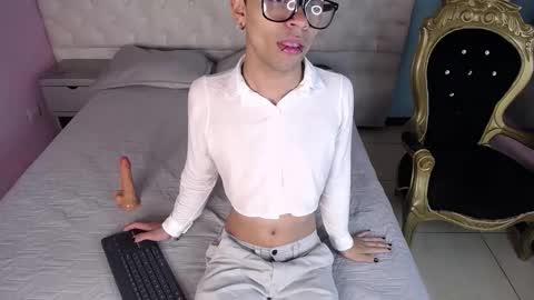 Snapshot of minho_reyes chatting on 14, 12, 2025 Minho Reyes online show from 14, 12, 2025