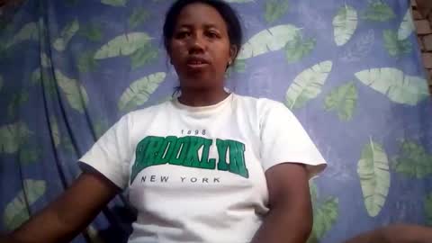 Snapshot of minie4tina chatting on 5, 3, 2025 Minie4Tina online show from 5, 3, 2025
