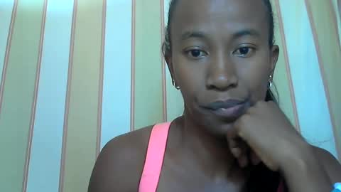 Snapshot of minouch211907 chatting on 17, 1, 2025 minouch211907 online show from 17, 1, 2025