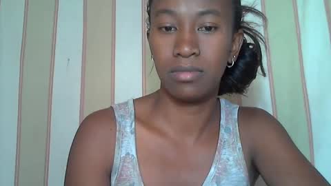 Snapshot of minouch211907 chatting on 10, 2, 2025 minouch211907 online show from 10, 2, 2025
