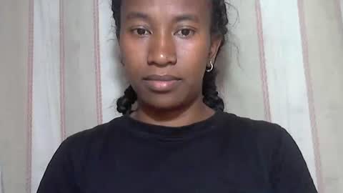 minouch211907 online show from 11, 11, 2025