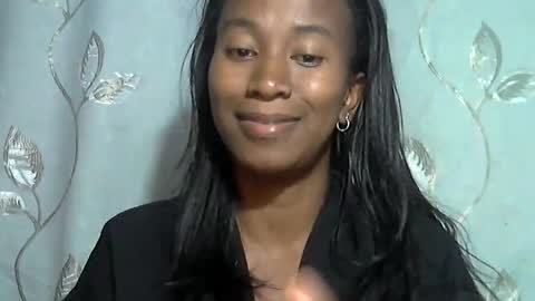 minouch211907 online show from 6, 4, 2026