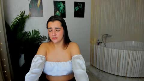 Snapshot of mintydaze chatting on 6, 10, 2025 Jessi online show from 6, 10, 2025