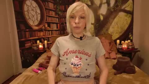 Snapshot of minxtessarae chatting on 12, 6, 2026 Tessa Rae online show from 12, 6, 2026