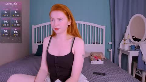 Snapshot of mira_glace chatting on 19, 10, 2025 Mira3 online show from 19, 10, 2025