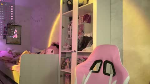 Snapshot of mira_jadee chatting on 27, 4, 2026 Mira online show from 27, 4, 2026